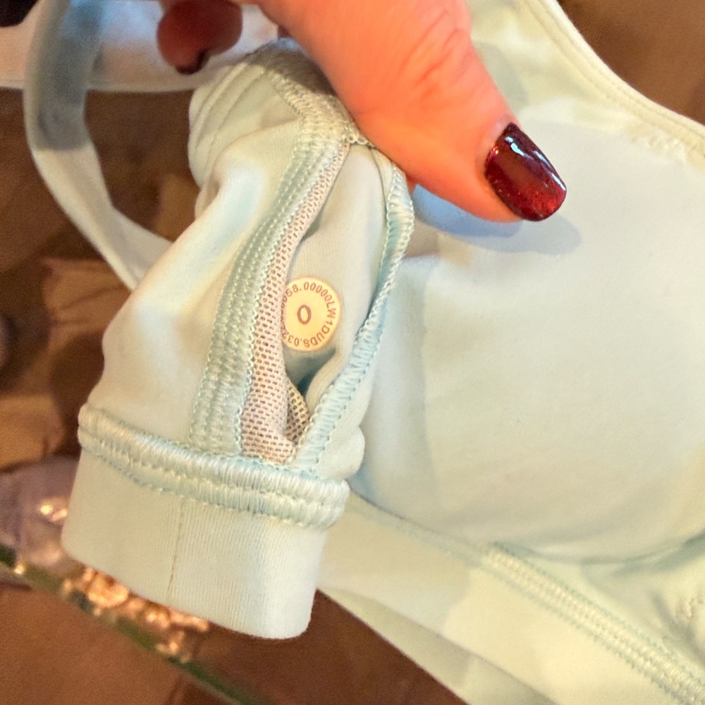 Lulu Lemon Sports bra - Picture 3 of 3